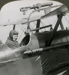 Sopwith Scout con pistola fotografica montata sull