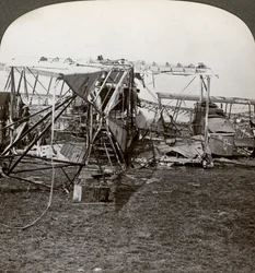 Relitto di un bombardiere tedesco che ha tentato di sfondare la difesa aerea, Prima Guerra Mondiale, 1914-1918