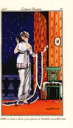 Donna in abito da sera di lino a pois decorato con pizzo e rose. Toilette de nuit en linon a pois garnie de dentelle et de petites roses. Incisione a pochoir colorata a mano dopo un