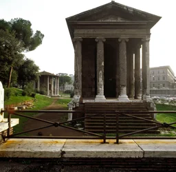 Antica Roma: vista del Tempio di Portuno vicino alla piazza della Bocca della Verità, 2°-1° secolo a.C. Roma