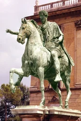 Statua equestre di Marco Aurelio (121 - 180) in Piazza Campidoglio, Roma