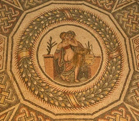 Mosaico erotico pavimentale, Villa Romana del Casale, Piazza Armerina, Sicilia, Italia (foto)