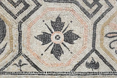 Motivo geometrico dalla domus di Via san Rocchino, II secolo d.C.