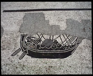Arte romana: “Nave” Mosaico della Corporazione dei marinai, Piazza delle Corporazioni