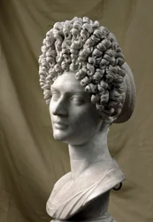 Arte romana: ritratto di una dama del periodo flavio