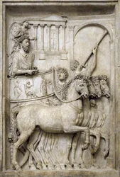Imperatore romano Marco Aurelio sul suo carro trionfale, II secolo