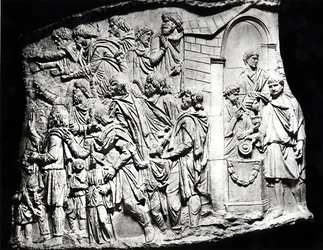 Scena sacrificale, un calco preso dalla Colonna di Traiano, 113 d.C.