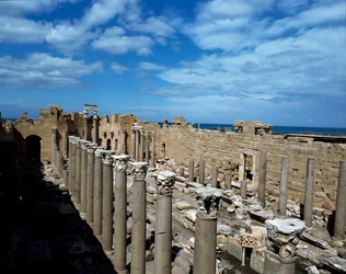 Veduta della Basilica, costruita come tribunale, III secolo