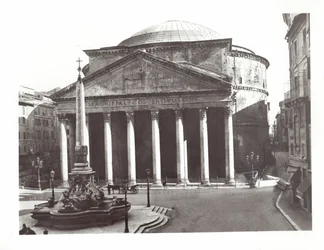 Veduta del Pantheon e dell