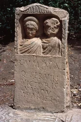 Stele, Alto Periodo Imperiale (27 a.C.-395 d.C.)
