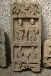 Stele con figure umane, Alto Periodo Imperiale (27 a.C.-395 d.C.)