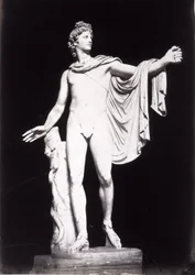 Apollo del Belvedere, copia di un originale greco del IV secolo a.C., prima della rimozione dei precedenti restauri