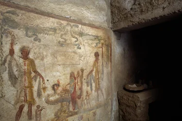 Affresco che raffigura il Larario vicino all