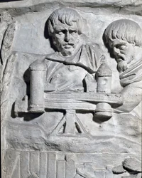Arte romana: soldati romani vicino a una catapulta usata durante la prima guerra in Dacia. Stampo del 1862 che riproduce i bassorilievi della colonna di Traiano (Colonna Traiana) a Roma costruita durante il regno dell