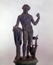 Statua di Apollo in bronzo. Museo delle Antichità Romane a Roma