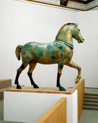 Statua di uno dei quattro cavalli della quadriga trionfale di San Marco
