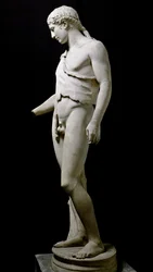Statua raffigurante Dioniso (Bacco, Bacco). Scultura in marmo da un originale del IV secolo a.C. Proveniente da Villa Adriana. Roma, Museo Nazionale Romano