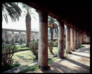 Veduta del peristilio della Casa d
