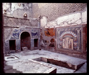 Vista del triclinio della casa di Nettuno e Anfitrite, V secolo a.C.-I secolo d.C.