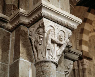 Esaù ritorna dalla caccia e si trova davanti a suo padre Isacco che sta benedicendo Giacobbe (capitello scolpito)