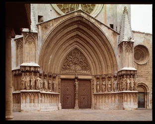 Arte gotica: (dettaglio) del portale centrale della Cattedrale di Santa Tecla a Tarragona