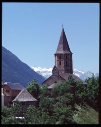 Veduta della chiesa romanica