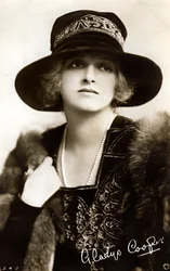 Gladys Cooper, attrice inglese