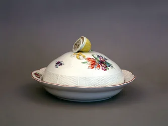Zuppiera dal Servizio da Cena Imperiale della Fabbrica di Porcellana Imperiale, 1775-1780