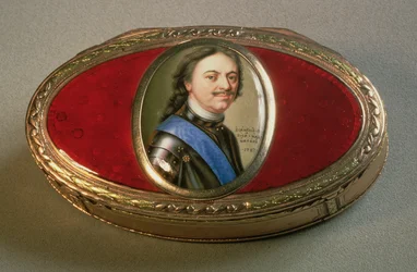 Tabacchiera con miniatura del ritratto di Pietro il Grande, 1727 (oro)