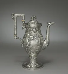 Caffettiera neo-rococò