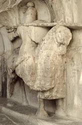 Scultura di Khosrow Parviz sul suo cavallo Shabdiz con l