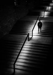 Ascesa di una figura solitaria