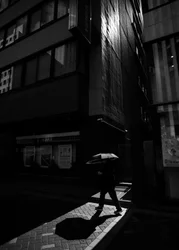 Luce e ombra urbane