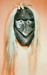 Maschera cerimoniale Mohawk (legno e capelli)