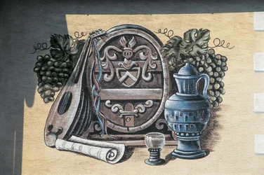 Primo piano di un affresco su un muro, Oberarnsdorf, Wachau, Bassa Austria, Austria