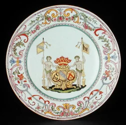 Piatto decorato in smalti famille rose con le armi di Goos di Ghyseghem, accollate con Vecquemans e Goubau, periodo Yonzheng (1725-35) c.1730