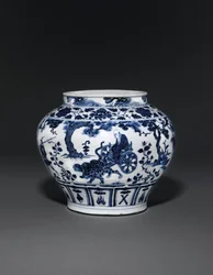 Vaso blu e bianco eccezionalmente raro e importante, Dinastia Yuan, metà del XIV secolo