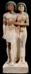 Antichità egizia: Statua di calcare della coppia Raherka e Meresankh. 5ª dinastia. Antico impero (circa 2700-2200 a.C.). Sole 0,52x0,21 m Parigi, Museo del Louvre