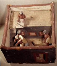 Antichità egiziane: modello di soffitta con scribi che registrano il prezzo del grano. Realizzato in legno dipinto. XII dinastia, Medio Regno (2033-1710 a.C.). Da Assiut. Museo del Louvre, Parigi