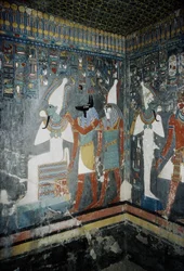 Luxor, Tebe: Valle dei Re, tomba di Horemheb, faraone egiziano su cui appare la dea Iside
