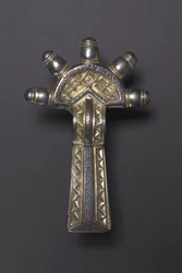 Fibula ad arco, alemannica, 500-550