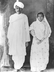 Kasturba (1869-1944) e Mahatma Gandhi (1869-1948)