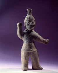 Arte coreana: figurina di esorcista. Periodo dei Tre Regni (57 a.C.-668 d.C.). Parigi, Museo Cernuschi