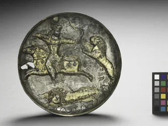 Piatto: Re Hormizd II o Hormizd III che caccia leoni, 400-600