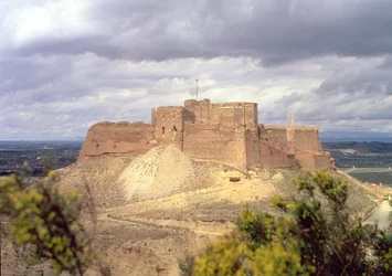 Castello di Monzon, dove il re Giacomo trascorse la sua infanzia