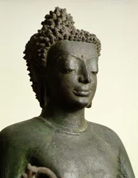 Buddha in piedi, da Buriram (dettaglio)