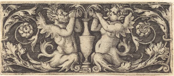 Ornamento con tritoni che soffiano corni