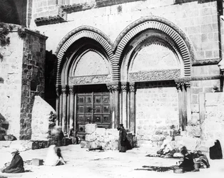 Ingresso alla Chiesa del Santo Sepolcro, 1865