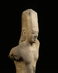 Vishnu in piedi da Amphoe Si Thep, Thailandia