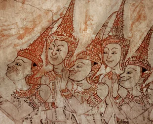 (dettaglio) dipinti murali che mostrano divinità celesti risalenti al tardo periodo Ayutthaya (pittura su pietra)